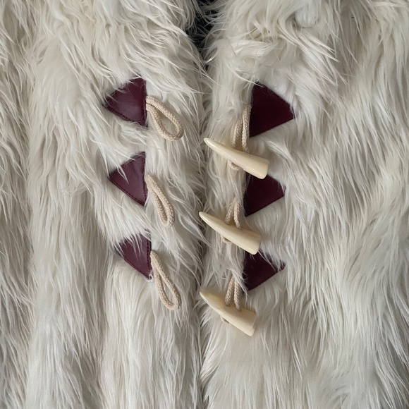 Studio Ghibli Princess Mononoke Faux mohair hooded vest size MED cosplay women's - Picture 6 of 10